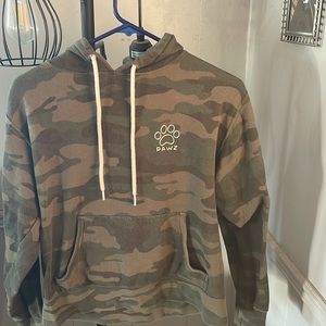 Women’s  camo pawz hoodie size small.